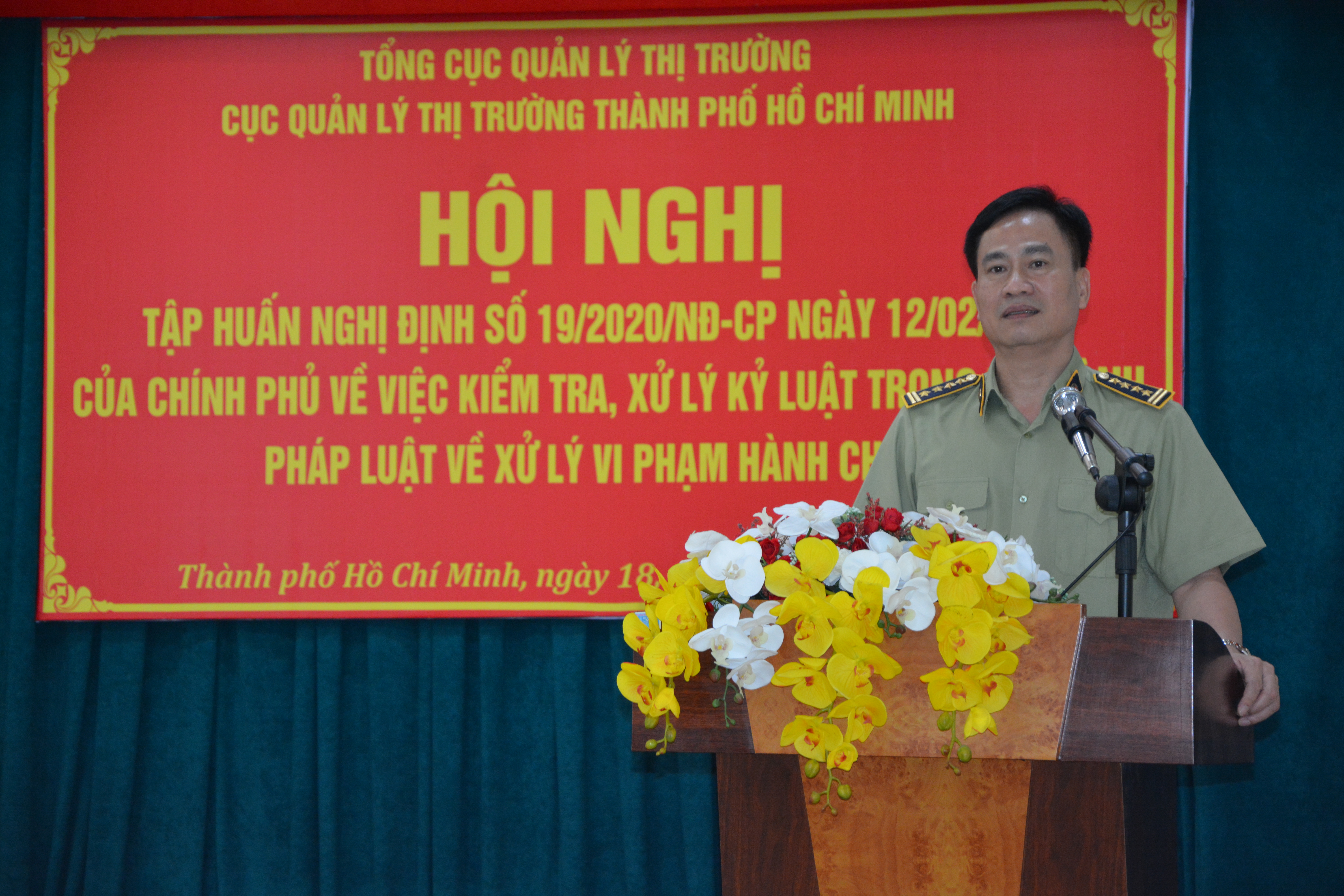 Ông Trương Văn Ba - Cục trưởng Cục Quản lý thị trường TP.HCM phát biểu chỉ đạo tại hội nghị tập huấn 